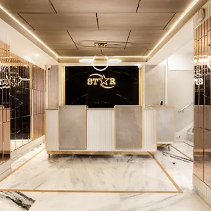 Star By Star Group- Near Delhi Airport Nuova Delhi