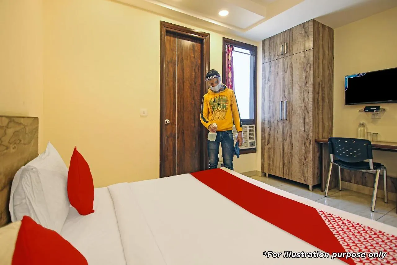 Hotel O The Crimson Palace New Delhi 3*,  India