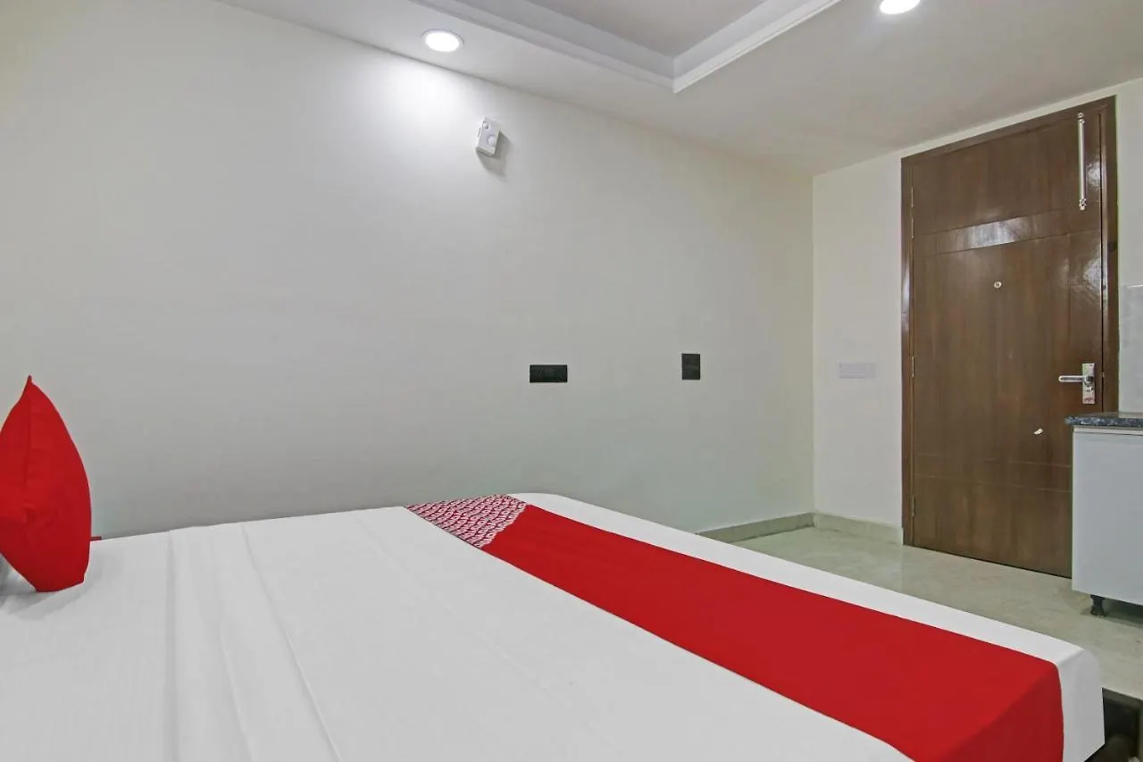 Hotel O The Crimson Palace New Delhi