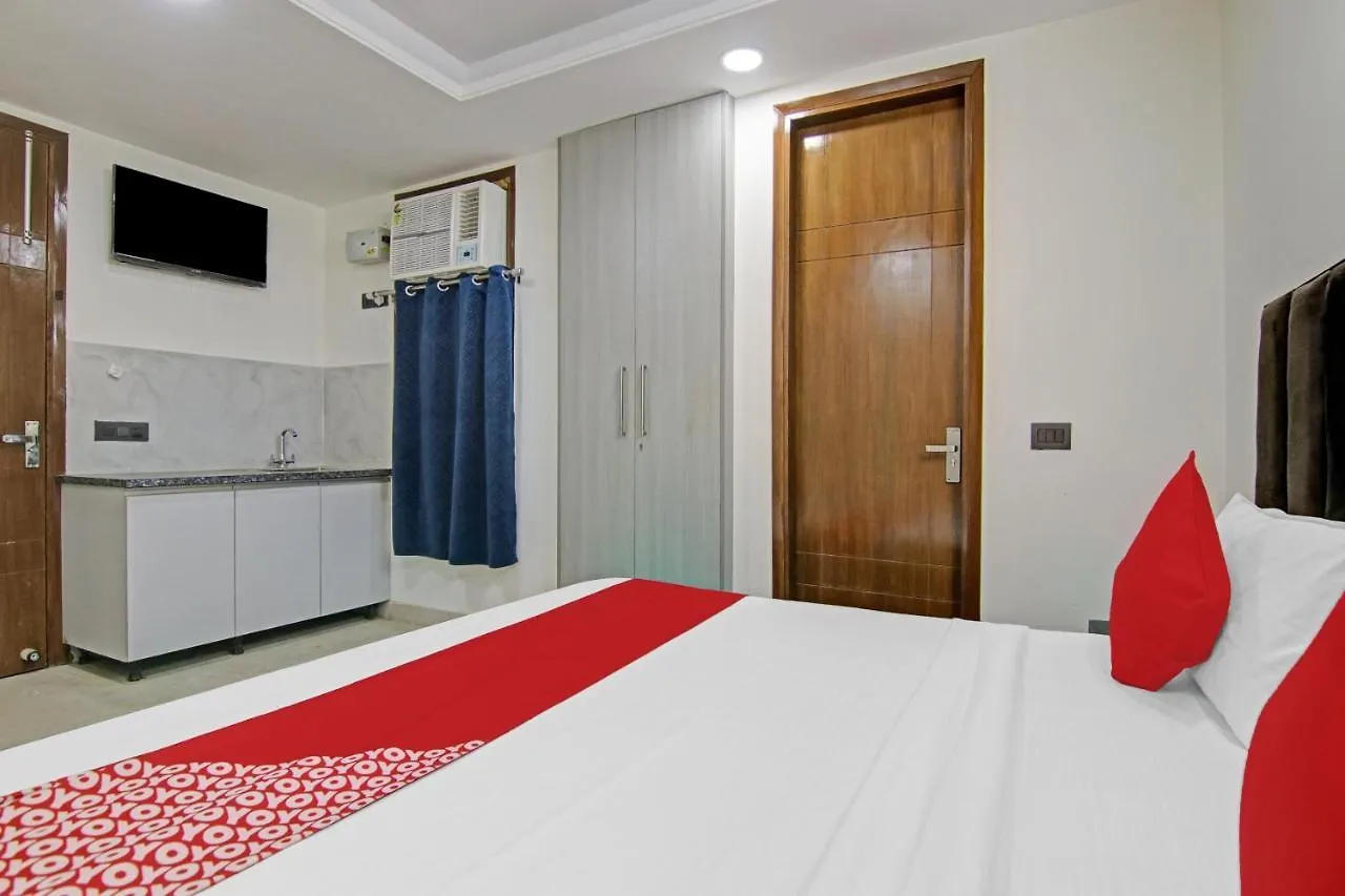 Hotel O The Crimson Palace New Delhi 3*,