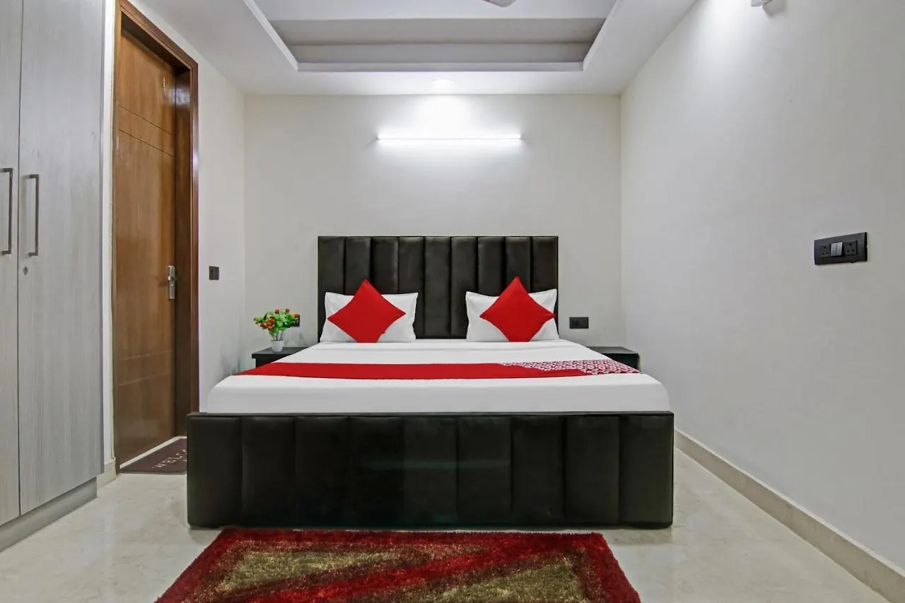 Hotel O The Crimson Palace New Delhi
