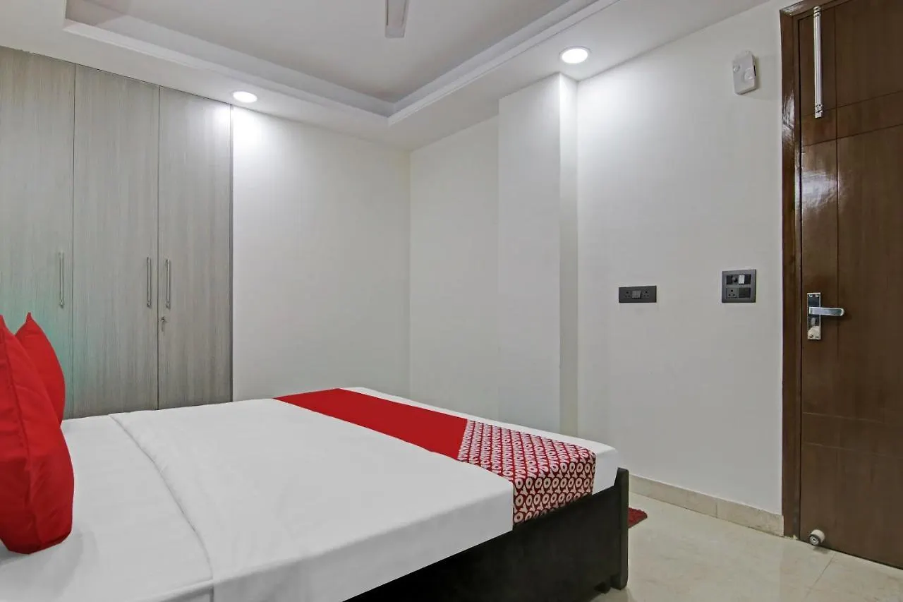Hotel O The Crimson Palace New Delhi 3*,