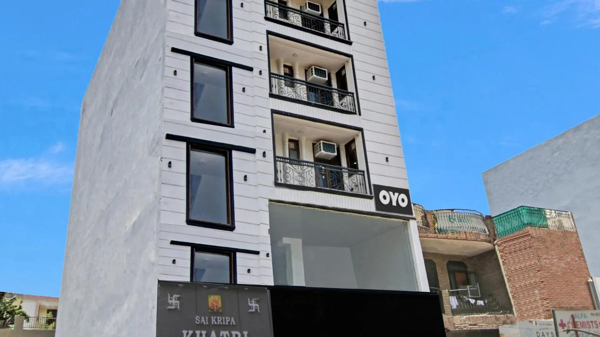 Hotel O The Crimson Palace New Delhi